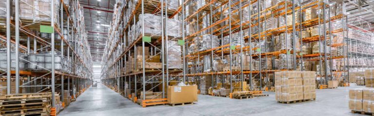 Comment optimiser l&rsquo;espace de stockage avec du rayonnage d&rsquo;occasion